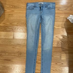 Hollister skinny low rise jeans, light wash, jegging